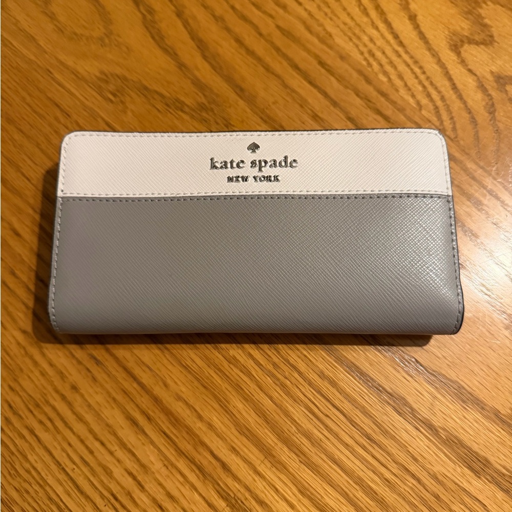 Kate Spade Two-Tone Wallet in Gray and White